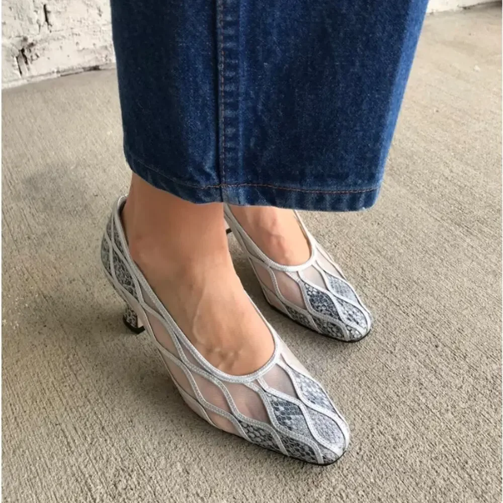 STUNNING J. Renee Vintage 'BIANCO' Silver Iridescent Pumps plus Matching Purse